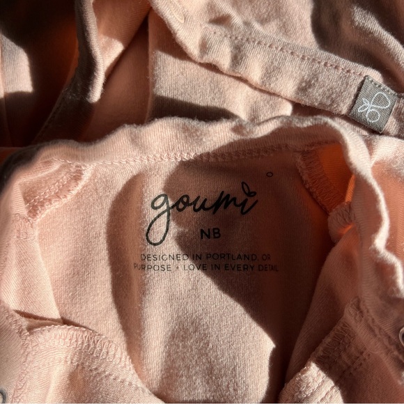 Goumi Rose Long Sleeve sleeper gown baby girl size newborn - Picture 7 of 9